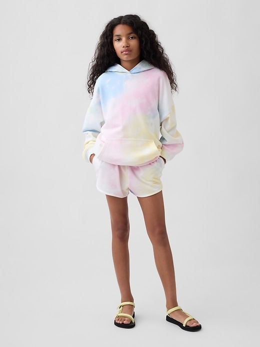 L'image numéro 1 présente Short décontracté en jersey bouclette VintageDoux à ourlet arrondi fendu pour Enfant