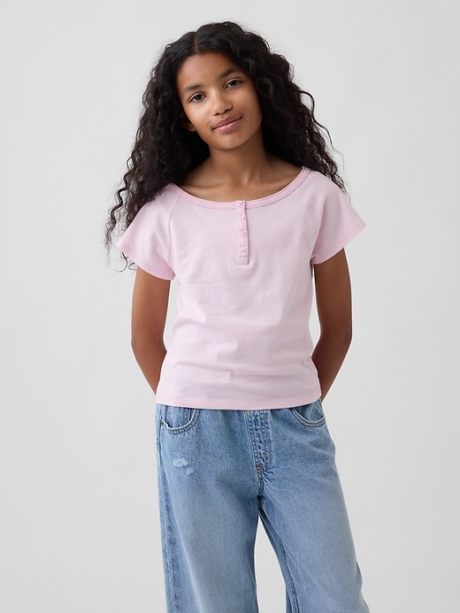 L'image numéro 1 présente T-shirt henley à manches raglan pour Enfant