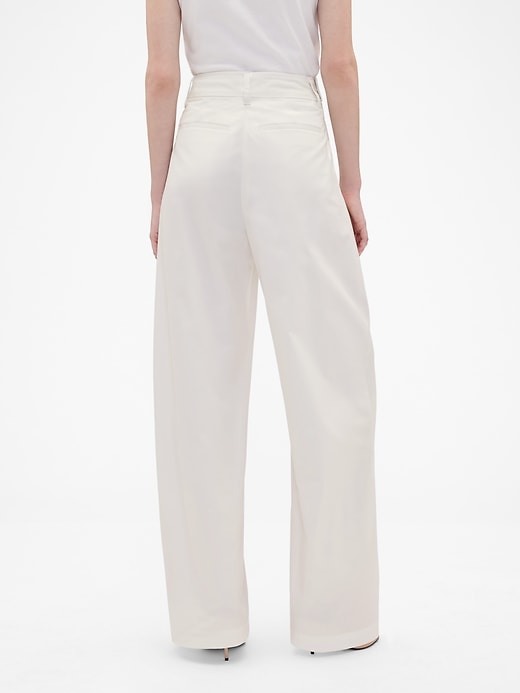 Image number 4 showing, Gap × Victoria Beckham High Rise Pleated Arc Trouser