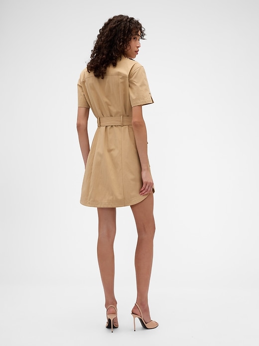L'image numéro 2 présente Robe courte de style imperméable Gap × Victoria Beckham