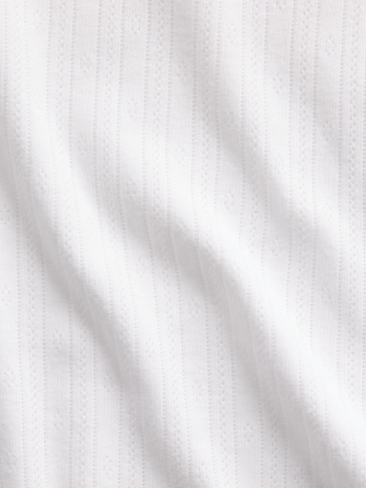 L'image numéro 4 présente T-shirt ras du cou en tricot pointelle