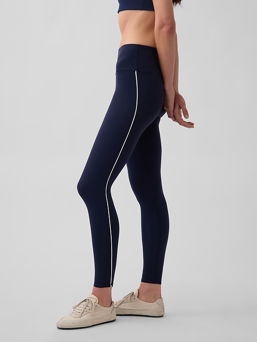 L'image numéro 3 présente Legging Performance léger GapSport