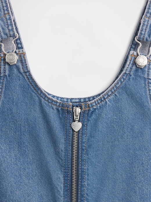 L'image numéro 4 présente Jupe-salopette en denim pour Enfant
