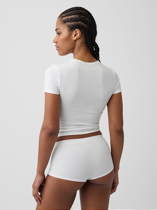 L'image numéro 2 présente Short court sans coutures
