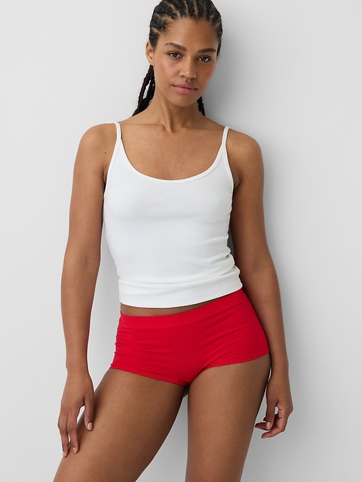 L'image numéro 1 présente Short court sans coutures