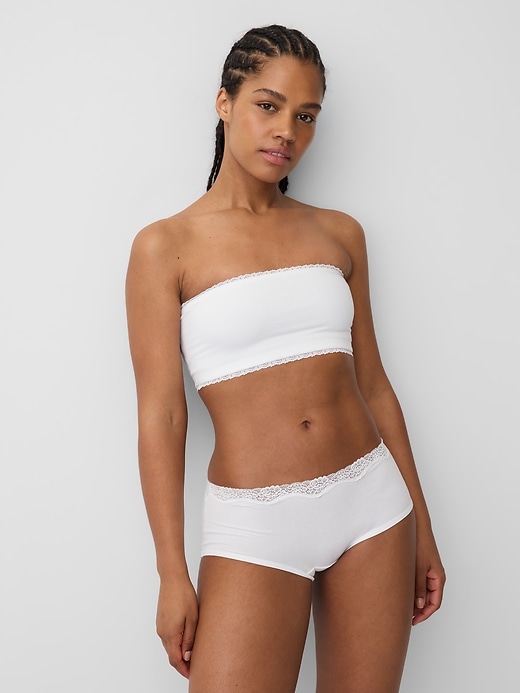 L'image numéro 1 présente Soutien-gorge léger bandeau en coton biologique extensible avec bordure en dentelle