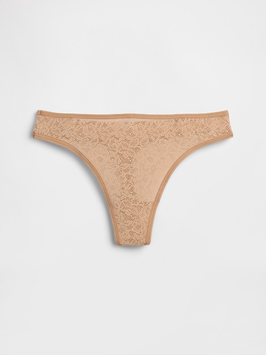 L'image numéro 5 présente Tanga en dentelle
