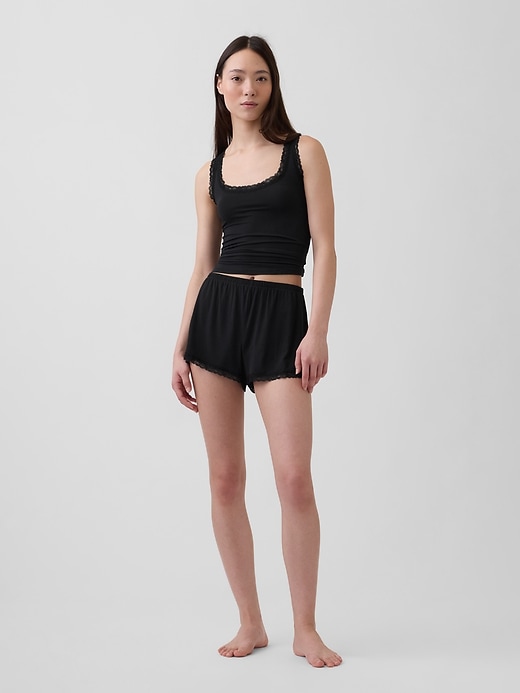 L'image numéro 2 présente Camisole de pyjama en modal ultra-doux à bordure en dentelle