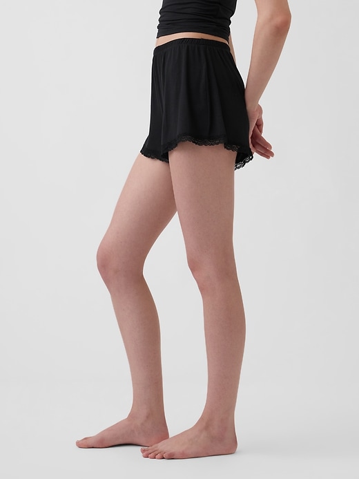 L'image numéro 3 présente Short de pyjama en modal ultra-doux à bordure en dentelle