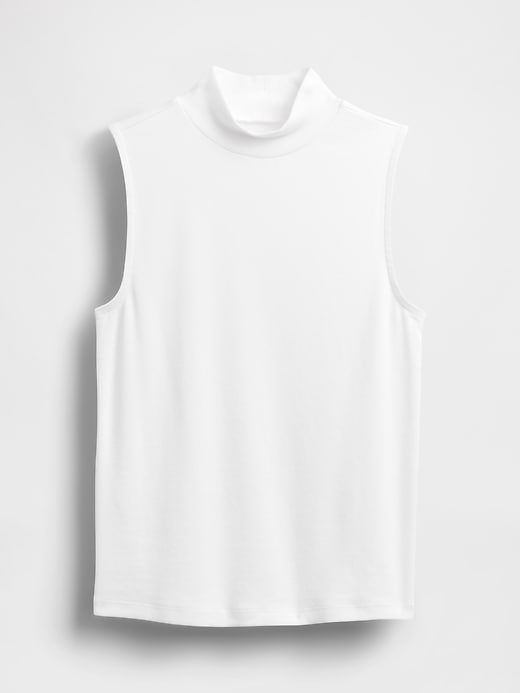 L'image numéro 5 présente Camisole moderne à col montant