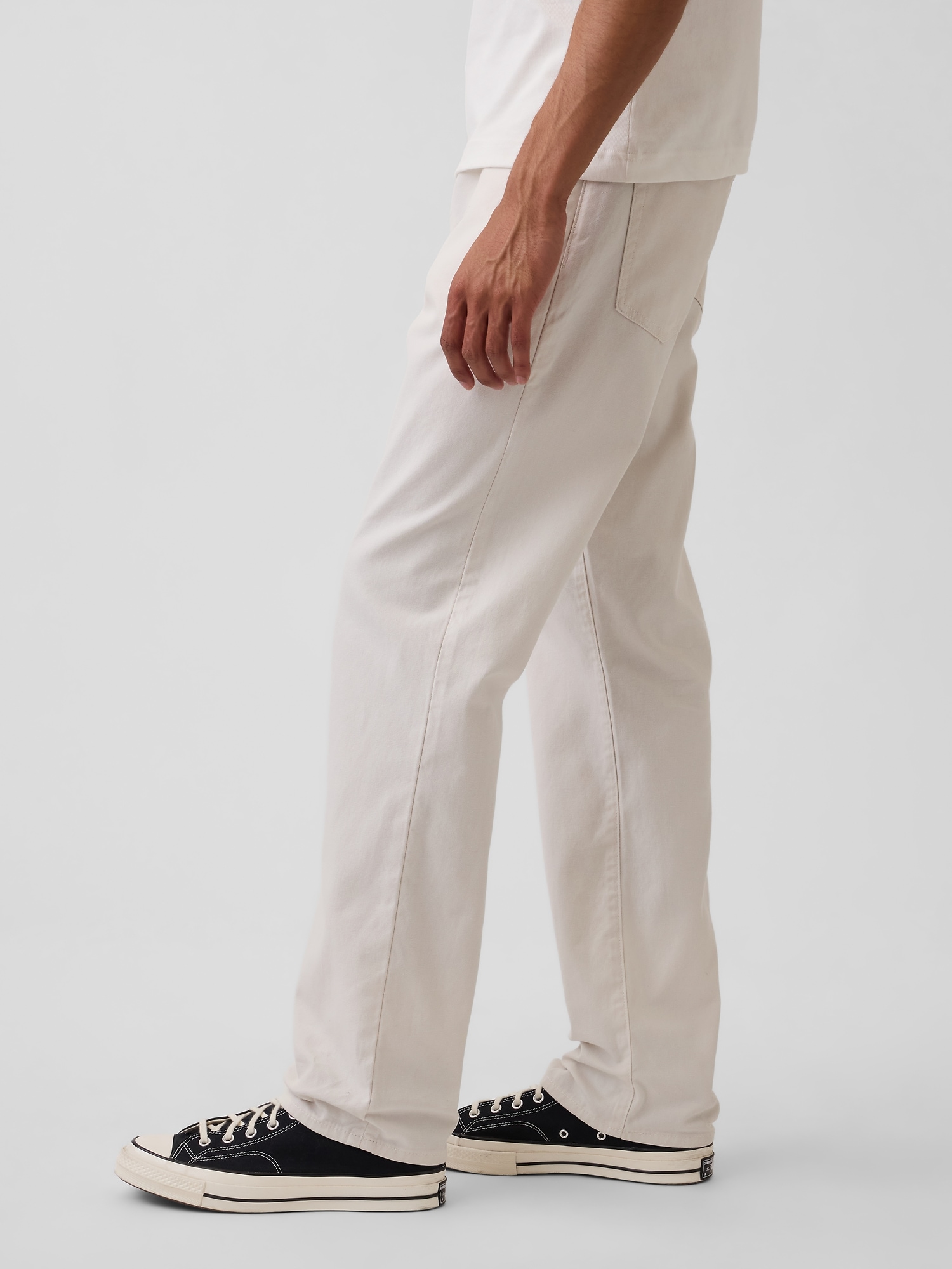 Relaxed Straight Jeans
