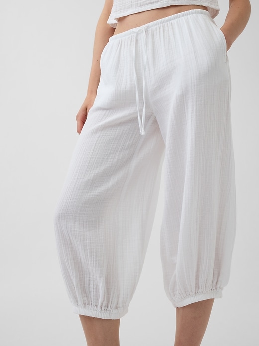 L'image numéro 6 présente Pantalon gaucho décontracté coupe baril en gaze de coton