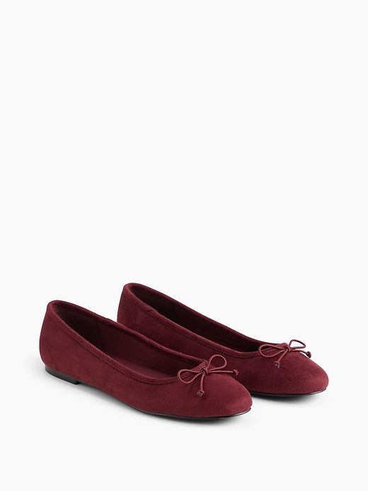 L'image numéro 2 présente Ballerines en suède végane