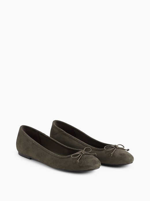 L'image numéro 2 présente Ballerines en suède végane