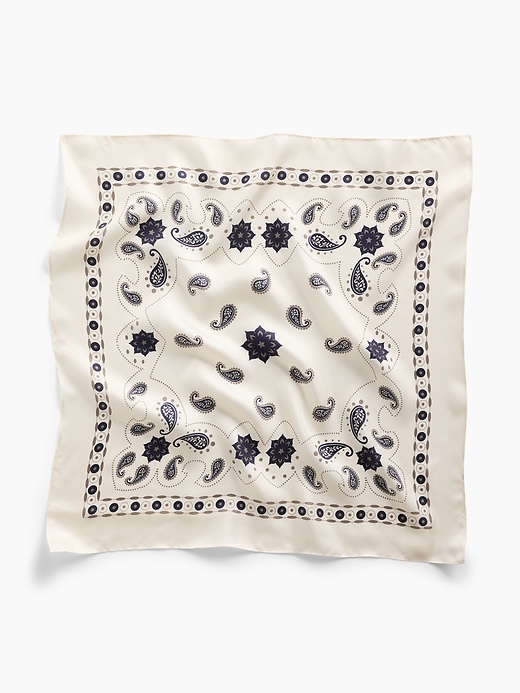 Image number 1 showing, 100% Silk Bandana