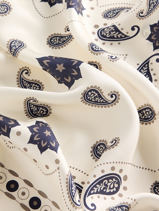 Image number 3 showing, 100% Silk Bandana