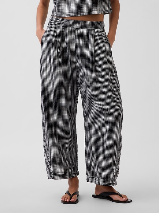 L'image numéro 2 présente Pantalon décontracté coupe baril en gaze de coton