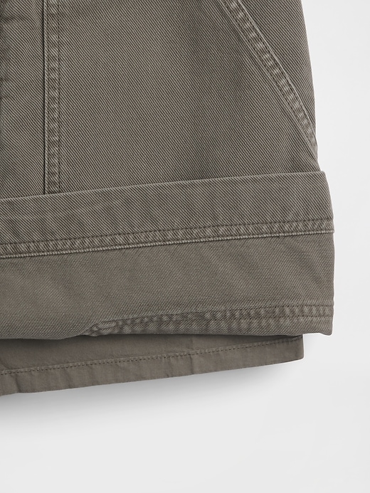 L'image numéro 5 présente Jupe-short utilitaire courte à taille haute
