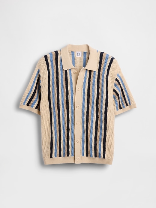 L'image numéro 2 présente Chemise en tricot crocheté à rayures pour Enfant