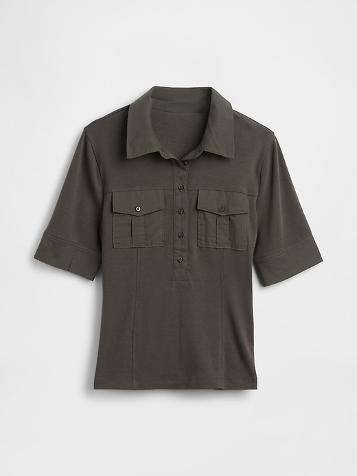 L'image numéro 5 présente T-shirt utilitaire moderne à manches au coude