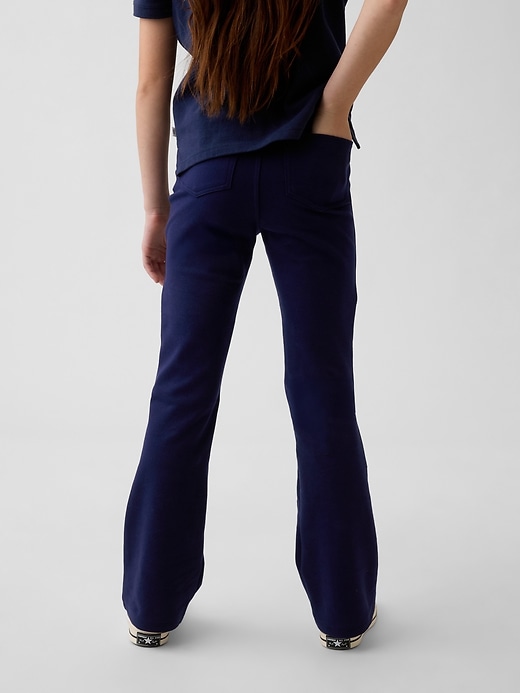 L'image numéro 4 présente Pantalon d’uniforme évasé en tricot point de Rome pour Enfant