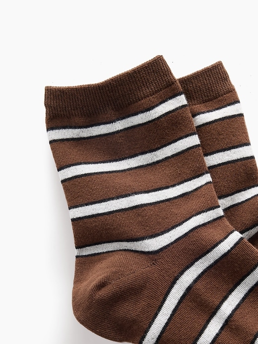 L'image numéro 2 présente Chaussettes mi-mollets rayées