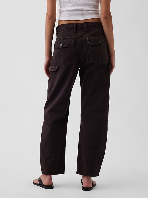 L'image numéro 4 présente Pantalon coupe baril utilitaire à taille mi-basse