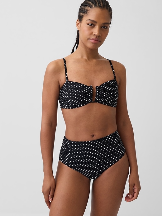 L'image numéro 1 présente Haut de bikini de style bandeau convertible