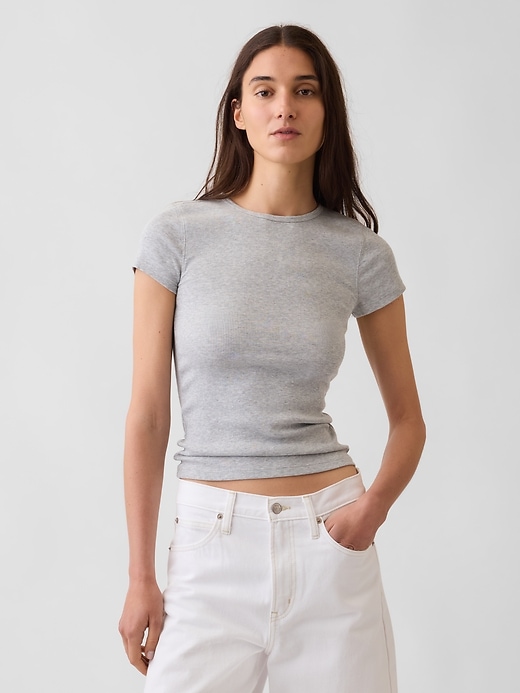 L'image numéro 1 présente T-shirt côtelé moderne