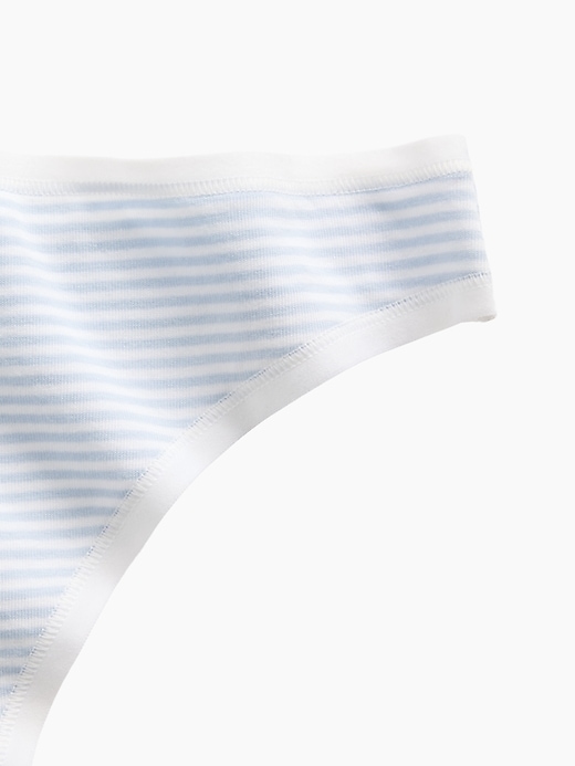 L'image numéro 3 présente Tanga en coton biologique extensible PureDouceur