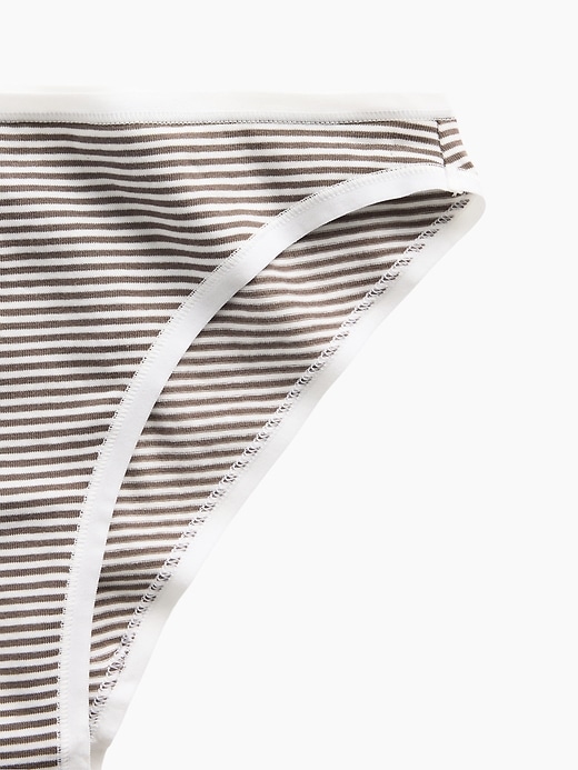 L'image numéro 3 présente Culotte audacieuse en coton biologique extensible ultra-doux