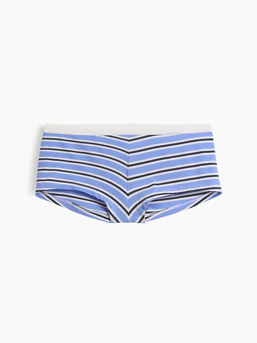L'image numéro 4 présente Short court en coton biologique extensible ultra-doux
