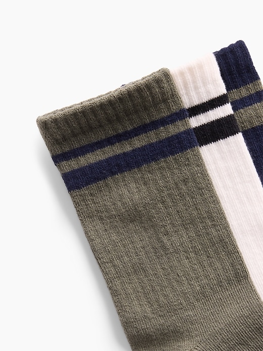 L'image numéro 2 présente Chaussettes de style universitaire pour Enfant (paquet de 3 paires)
