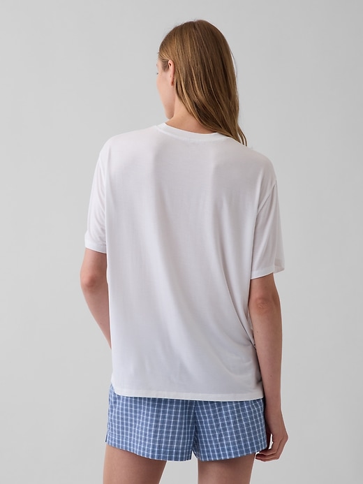 L'image numéro 2 présente T-shirt de pyjama surdimensionné en modal PureDouceur
