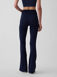 Image number 4 showing, GapFit Smooth High Rise Baby Boot Leggings