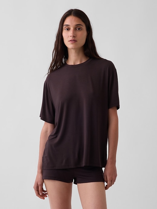 L'image numéro 1 présente T-shirt de pyjama surdimensionné en modal PureDouceur