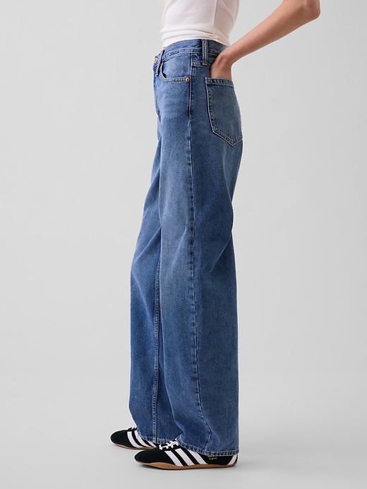 L'image numéro 3 présente Jean coupe baril à taille haute