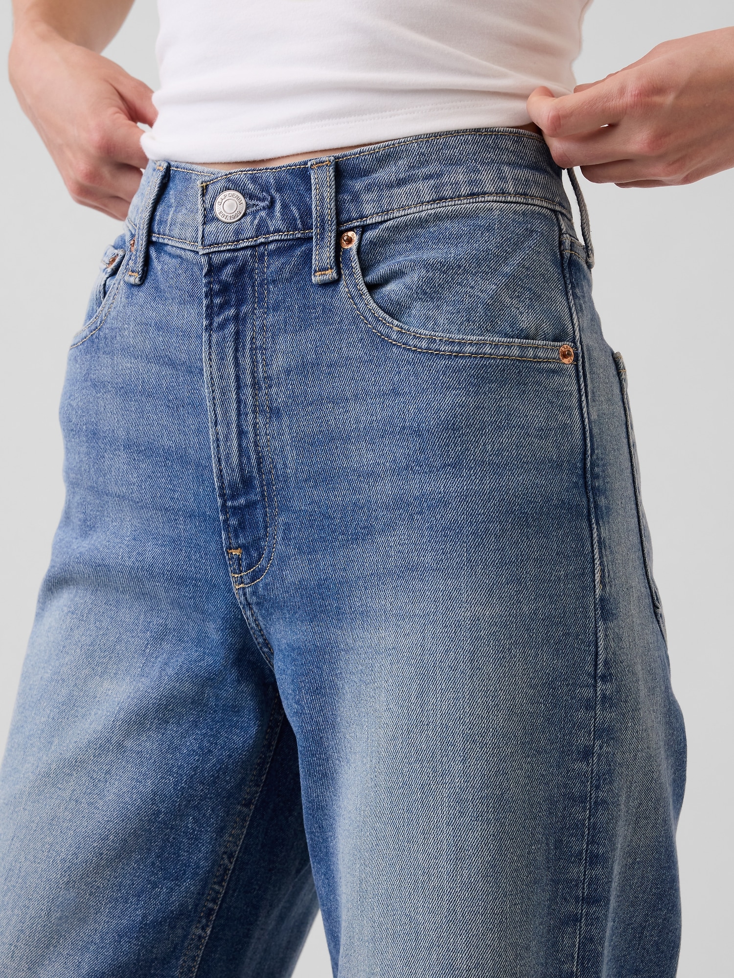 High Rise Stride Wide-Leg Ankle Jeans
