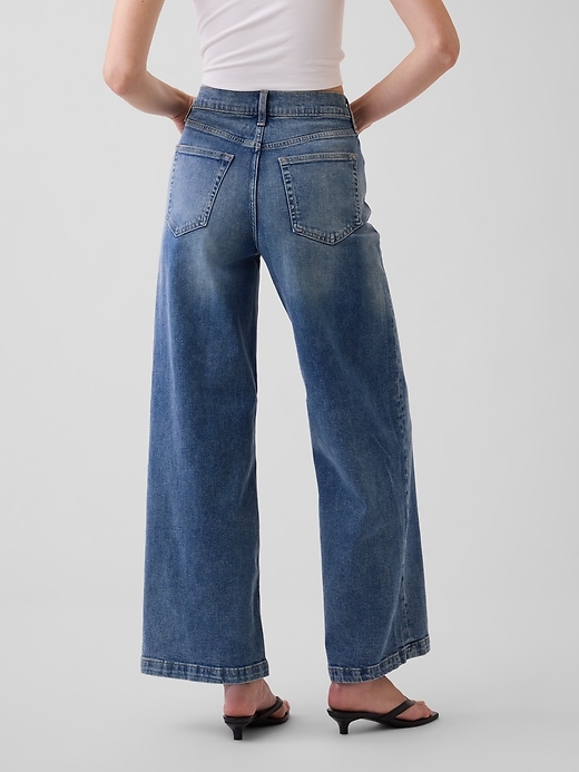 L'image numéro 4 présente Jean sportif jambe large à taille haute longueur cheville