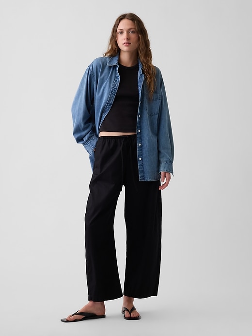 L'image numéro 2 présente Chemise ample en denim