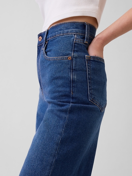 L'image numéro 7 présente Jean sportif à jambe large à taille haute
