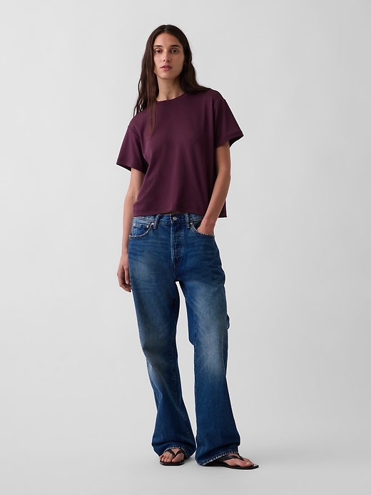 L'image numéro 2 présente T-shirt décontracté en coton Supima®