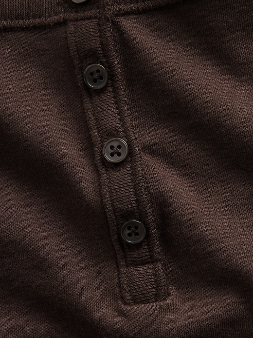 L'image numéro 4 présente T-shirt henley à manches raglan pour Enfant