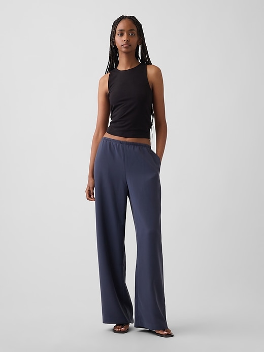 L'image numéro 1 présente Pantalon confort à jambe large