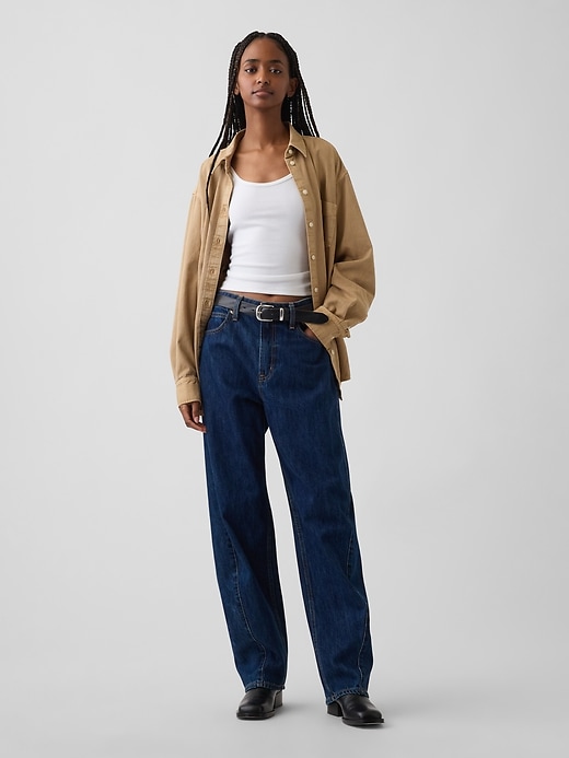 L'image numéro 2 présente Chemise ample en denim