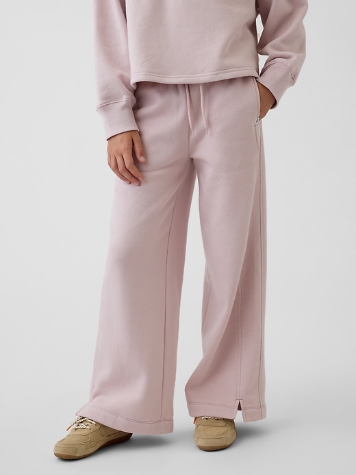 L'image numéro 3 présente Pantalon ballon en coton ouaté VintageDoux de style universitaire pour Enfant