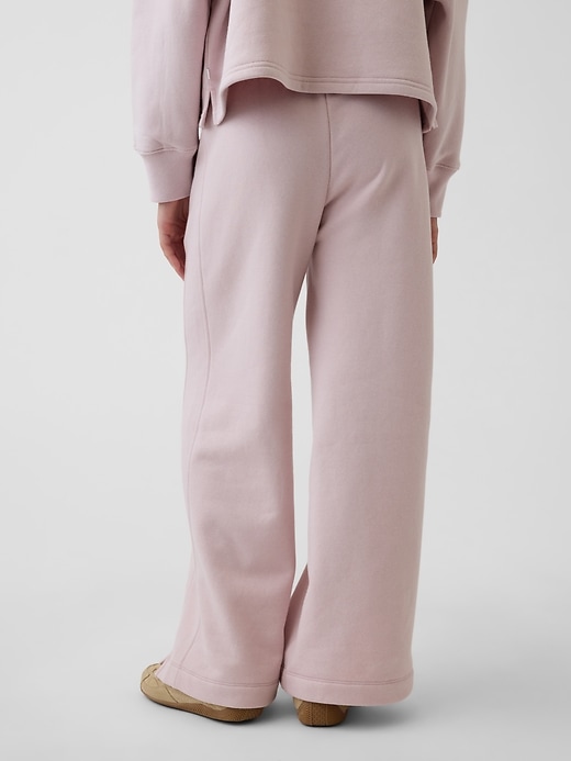 L'image numéro 4 présente Pantalon ballon en coton ouaté VintageDoux de style universitaire pour Enfant