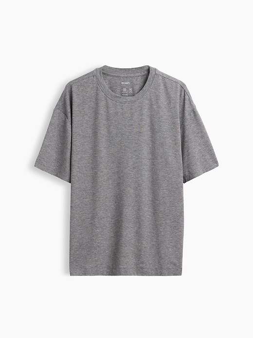 L'image numéro 5 présente T-shirt en tissu Gapfit respirant à coupe décontractée.