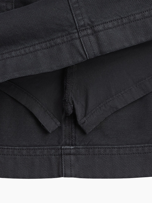 L'image numéro 5 présente Jupe-short utilitaire courte à taille haute
