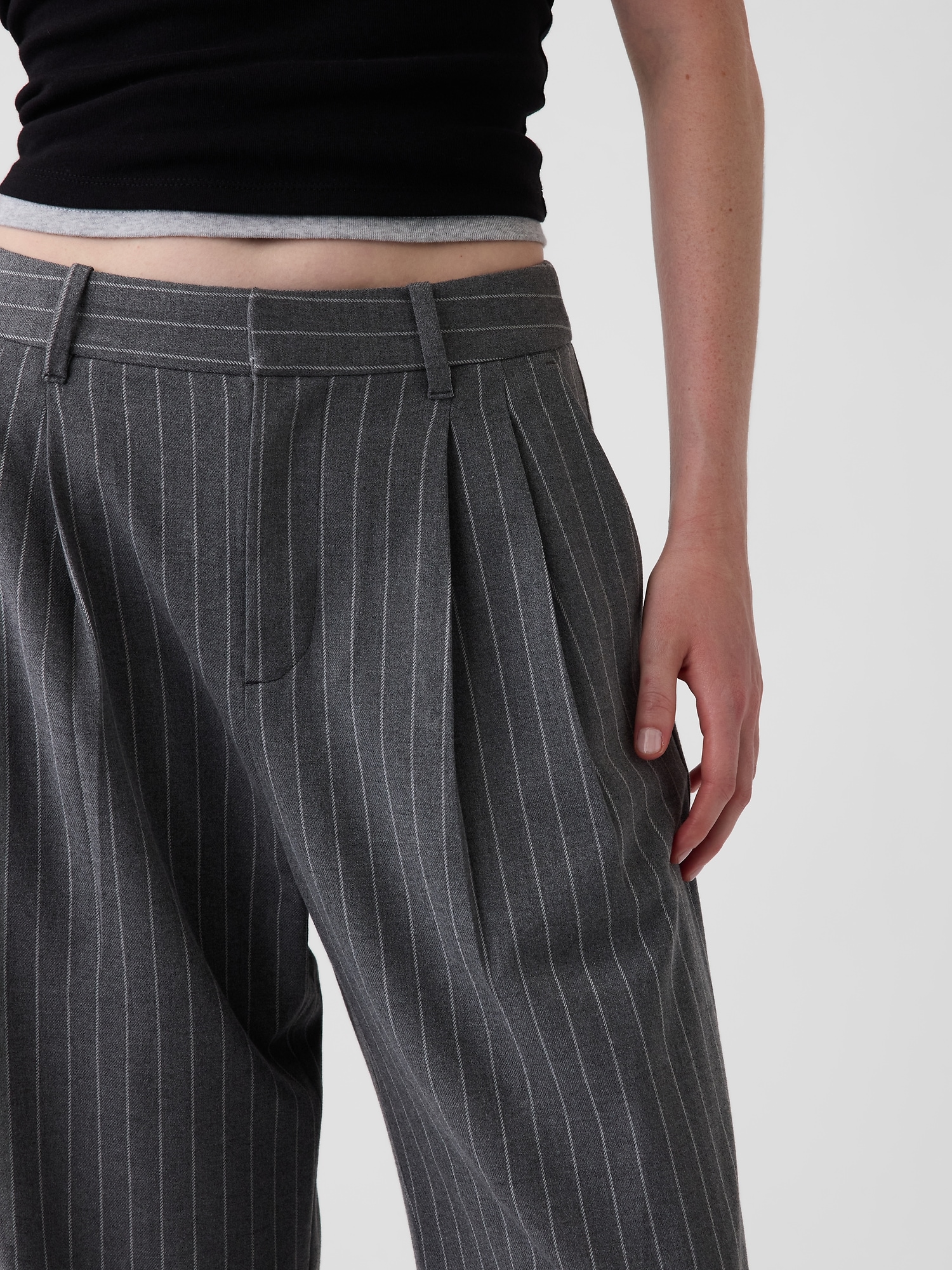 365 High Rise Brushed Twill Pleated Trousers